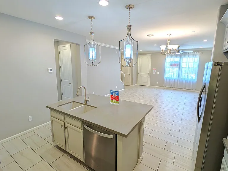 2477 W Market Pl #11 — Photo 10