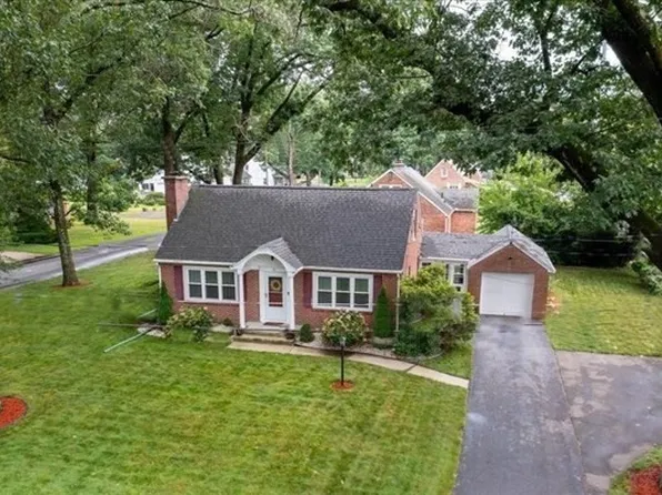 81 Greenleaf Ave, West Springfield, MA 01089