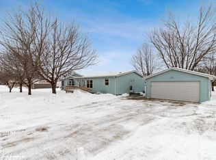 302 Fairview Dr, Pleasantville, IA 50225