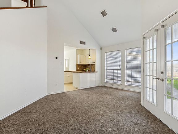 3rd image of 3702 Glenbrook Dr