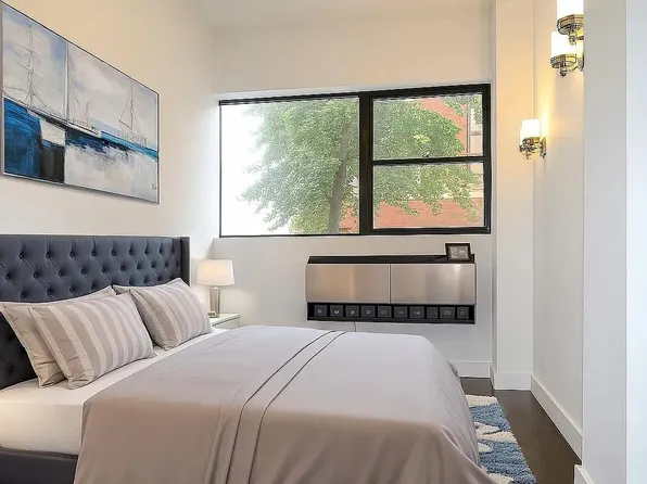 207 East 37th Street image 4 of 10