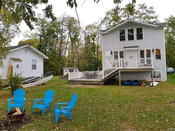 9608 Lake Shore Rd, Angola, NY 14006