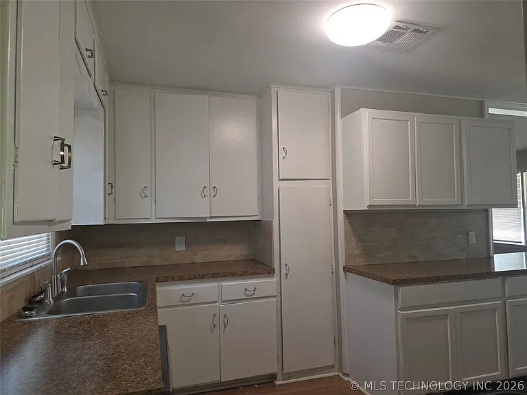 5933 E Latimer St — Photo 10