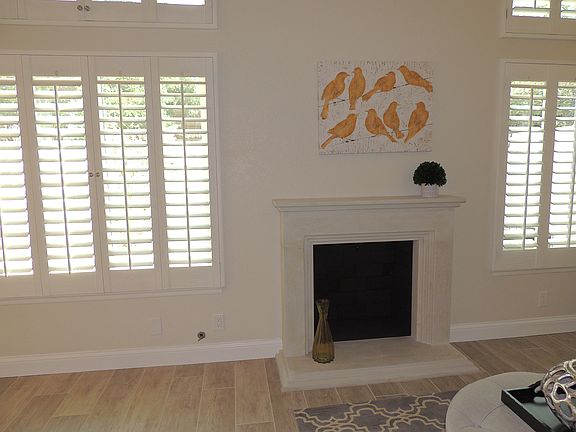 2nd image of 1660 Albany Ct