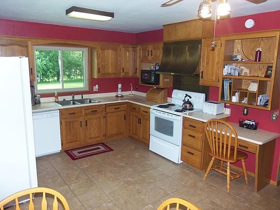 5th image of 8244 N 67th St
