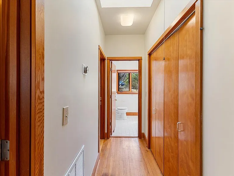 108 Campbell Ln — Photo 8