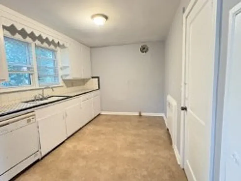 7709 Castleton Pl — Photo 16