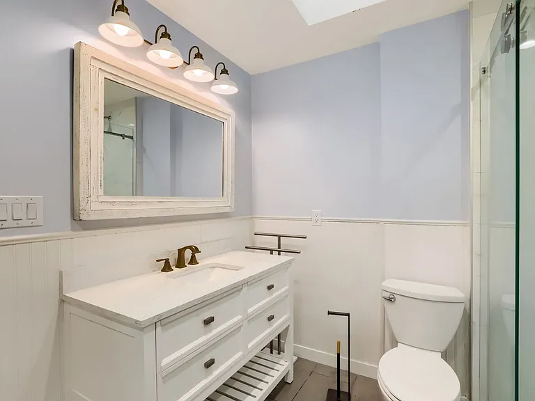 715 Fabulous Dr — Photo 21