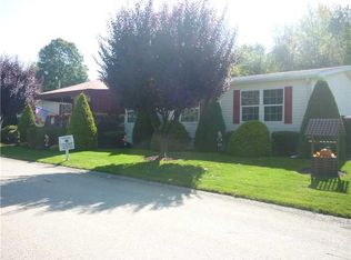 202 Falcon Ln, Apollo, PA 15613