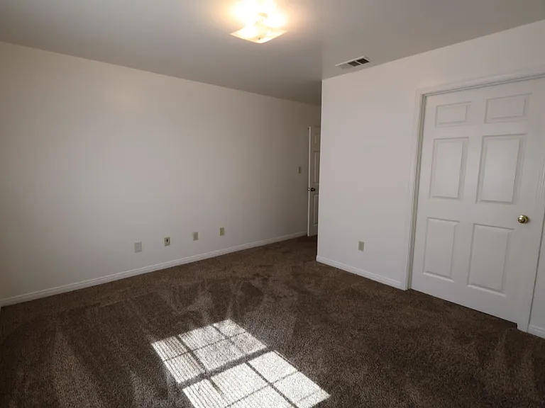 448 S Oildale Dr #A — Photo 1