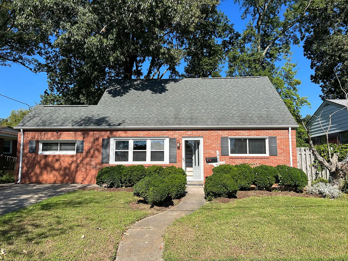 Building Photo - 9441 Willow Ct