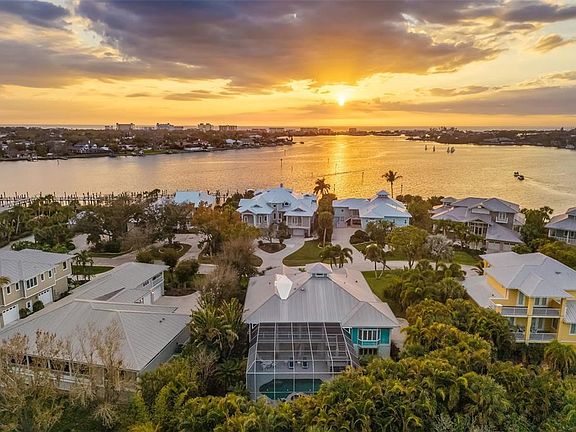 2nd image of 746 Eagle Point Dr