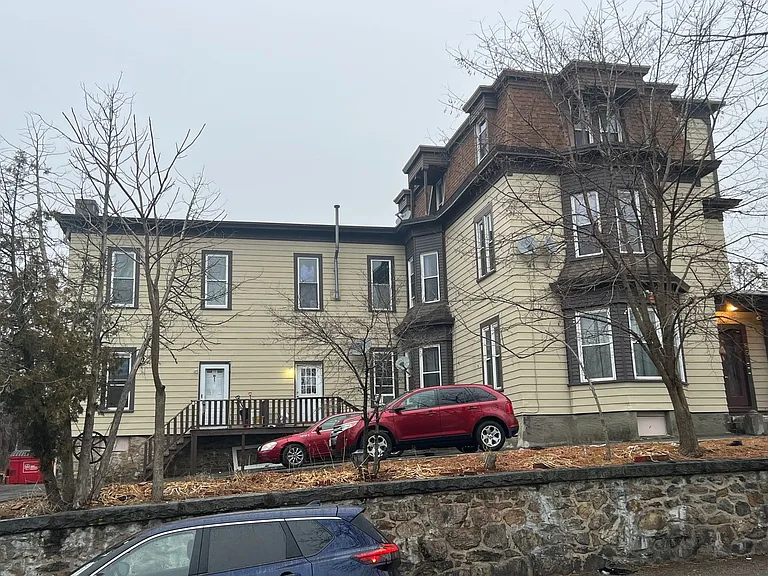 85 Prospect St — Photo 2