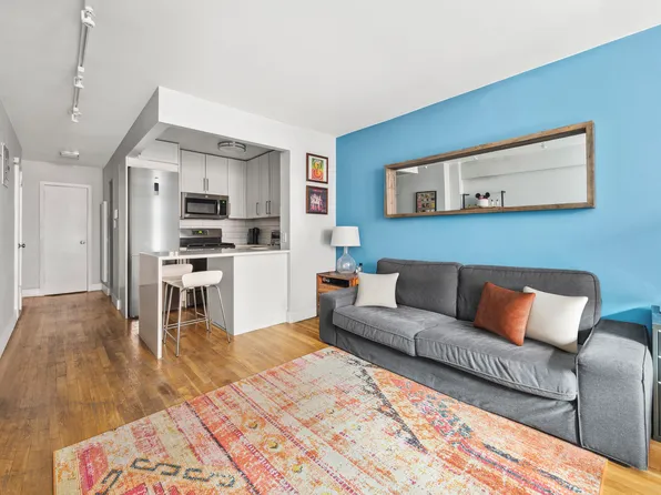 229 East 28th Street image 2 of 7