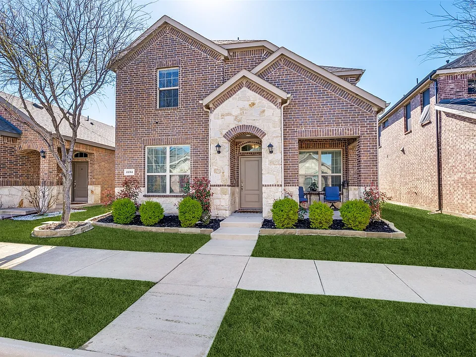 2281 Miramar Dr