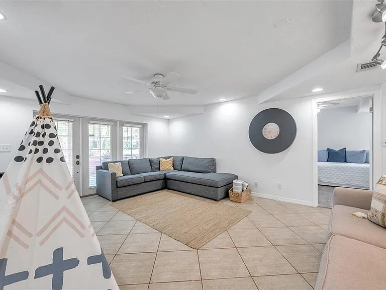 1261 12th Ct SW — Photo 38
