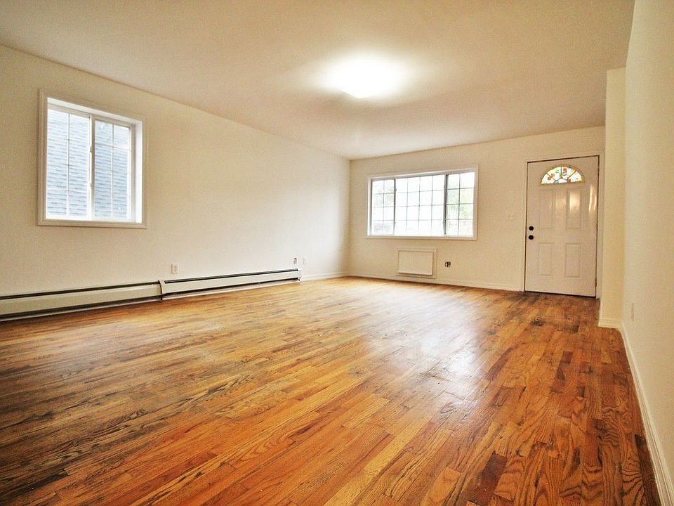 1st image of 5826 79th Ave #2