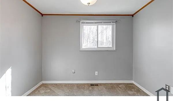 749 Sturgis Dr — Photo 7