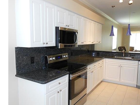 2nd image of 10350 Washingtonia Palm Way APT 4221