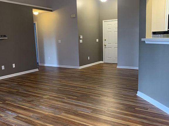 2nd image of 100 Salinas Ct