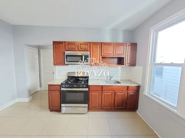 67 Halsted St #1R, Newark, NJ 07106