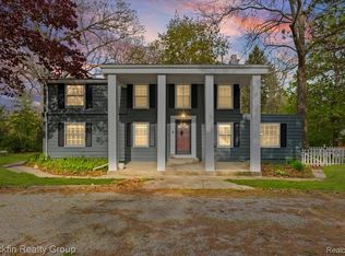 1415 John R Rd, Rochester Hills, MI 48307