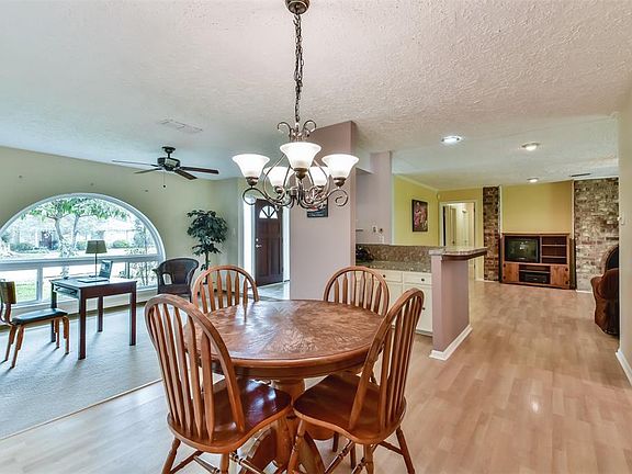 5th image of 15222 Saint Cloud Dr