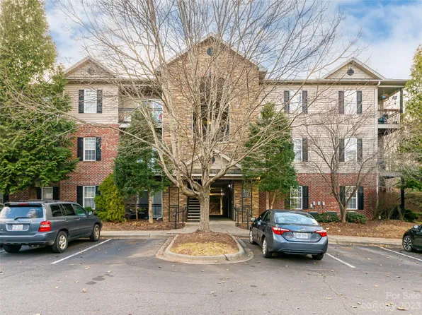 227 Appeldoorn Cir, Asheville, NC 28803