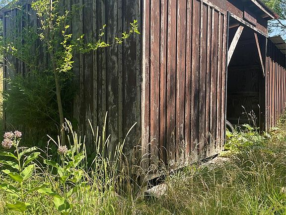 3rd image of 0 Fox Run Pl