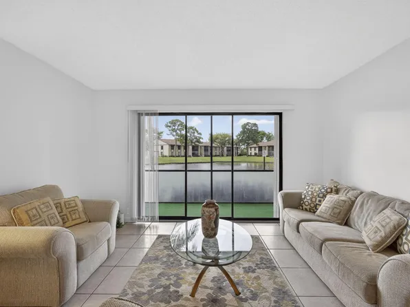 812 Sky Pine Way #G1, Greenacres, FL 33415