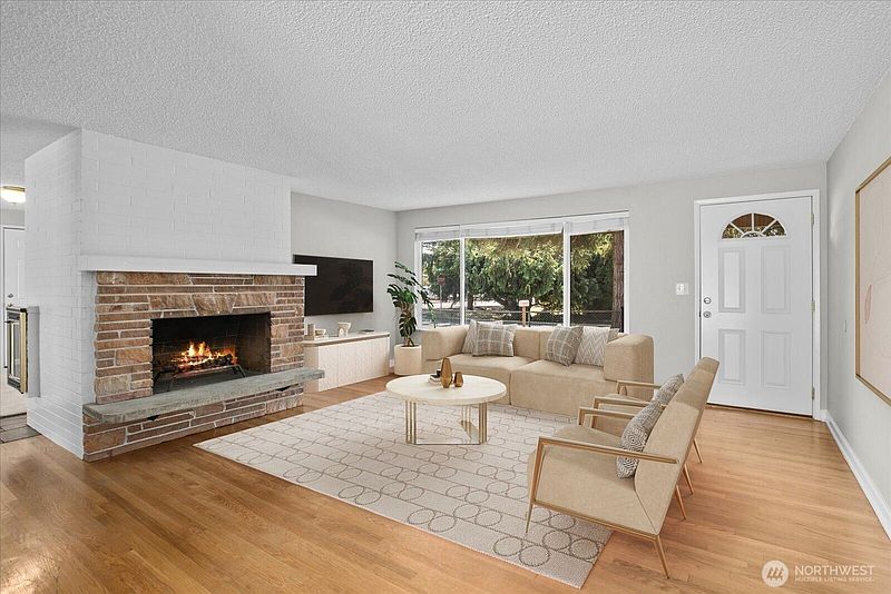 4th image of 2352 N 188th Street