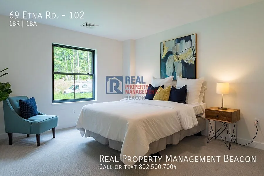 Luxury One Bedroom One Bathroom Treetop Condominium for Rent Hanover/Lebanon, NH — Photo 3