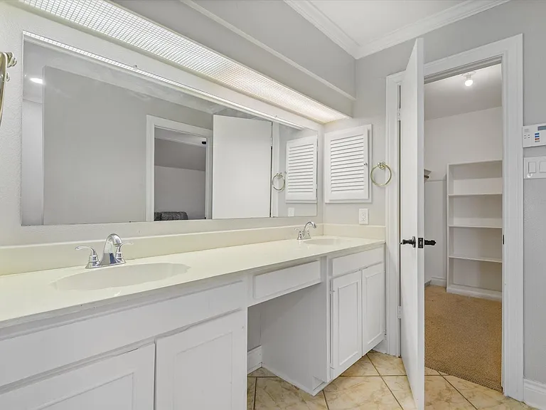 7715 Brush Wood Dr — Photo 24