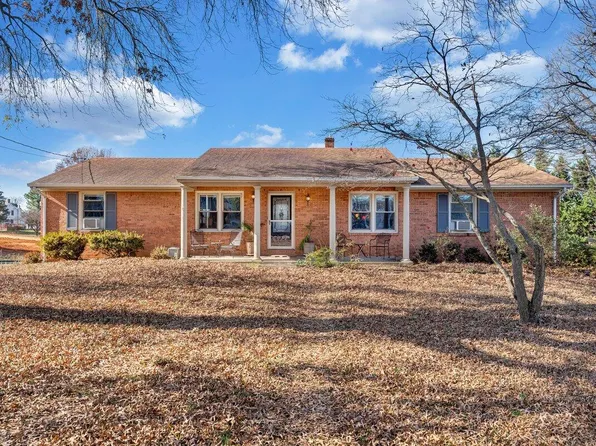 7338 Tinkerview Rd, Roanoke, VA 24019