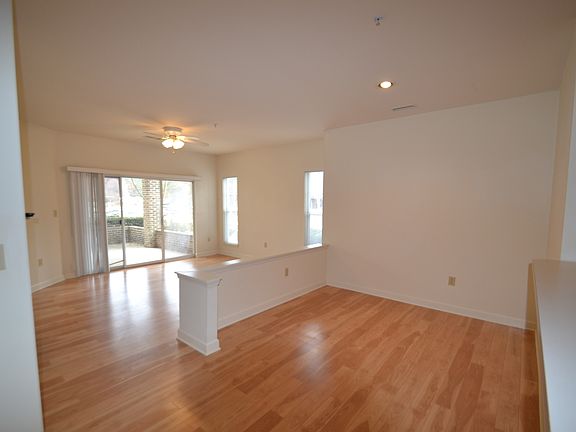4th image of 107 Pier 33 Dr Unit 107