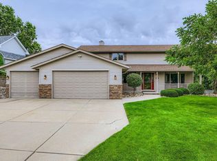 325 Crestview Dr, Hastings, MN 55033