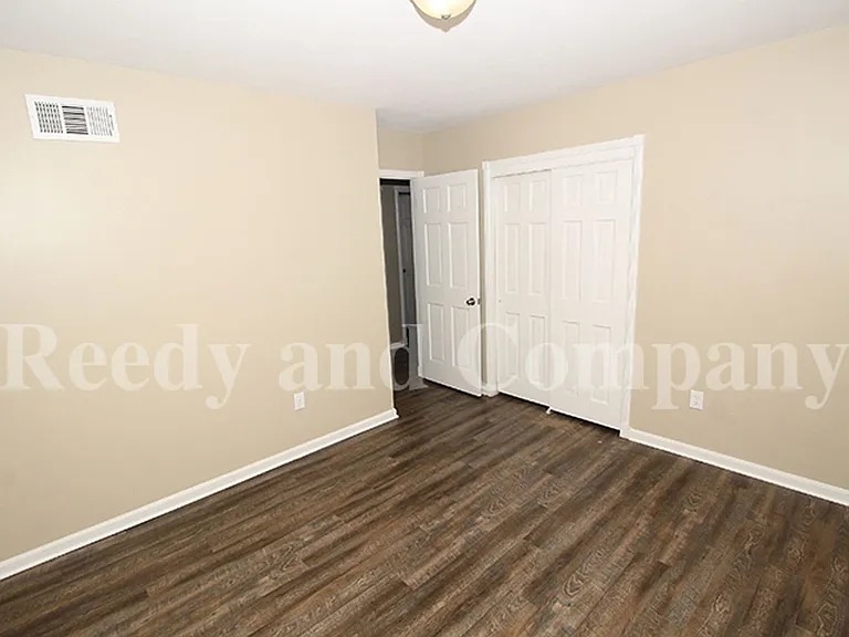 3235 Fox Chase Dr — Photo 17
