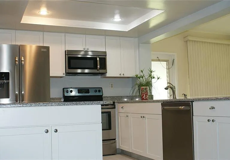 5039 NW 42nd St — Photo 25
