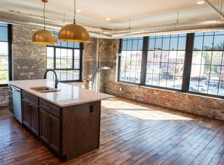 116 N 3rd St #307, Quincy, IL 62301