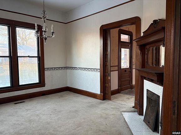 5th image of 419 Miller St