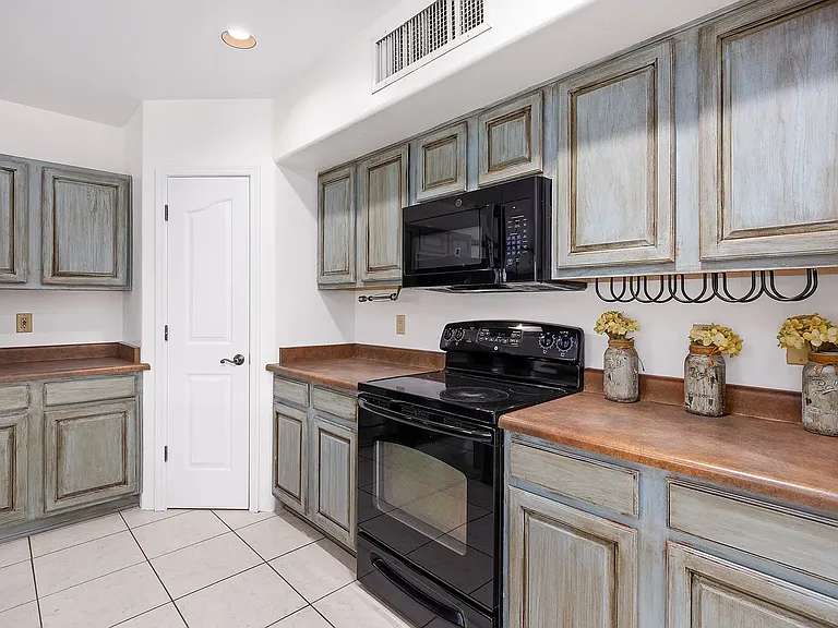 8786 E Corte Caida Del Sol — Photo 10