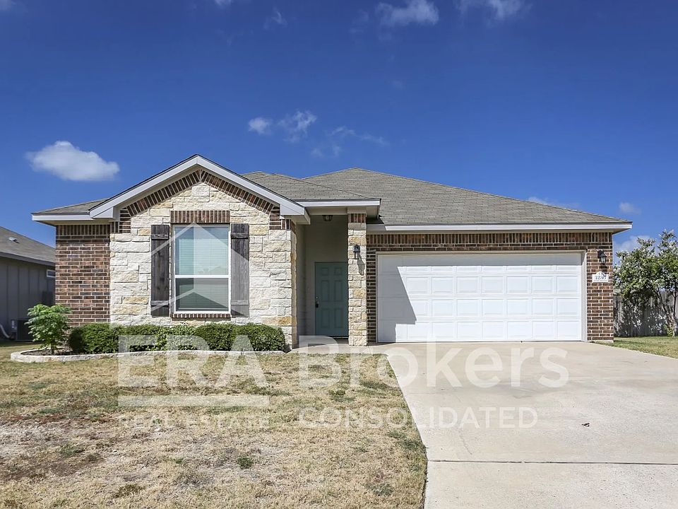 1st image of 1236 Grand Oak Trl