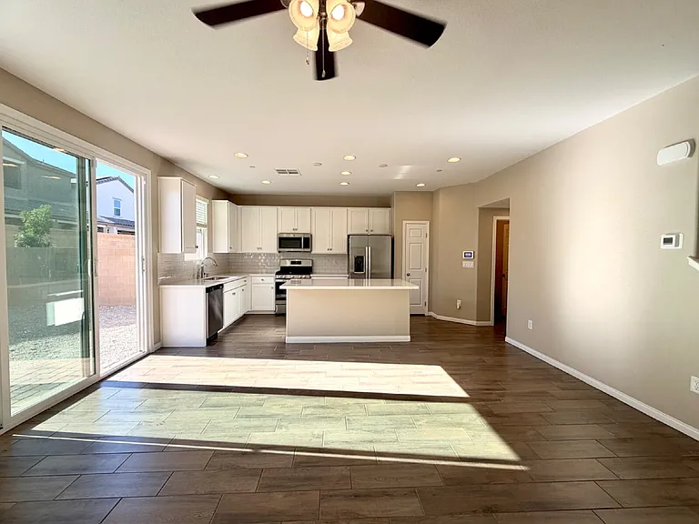 5039 Tranquil View St — Photo 7