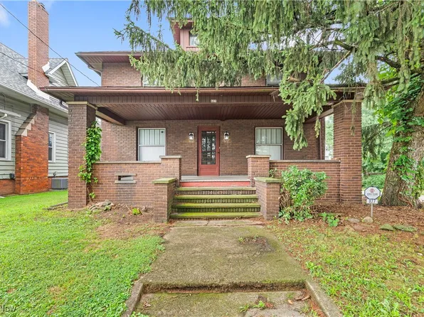 827 Amherst Rd NE, Massillon, OH 44646