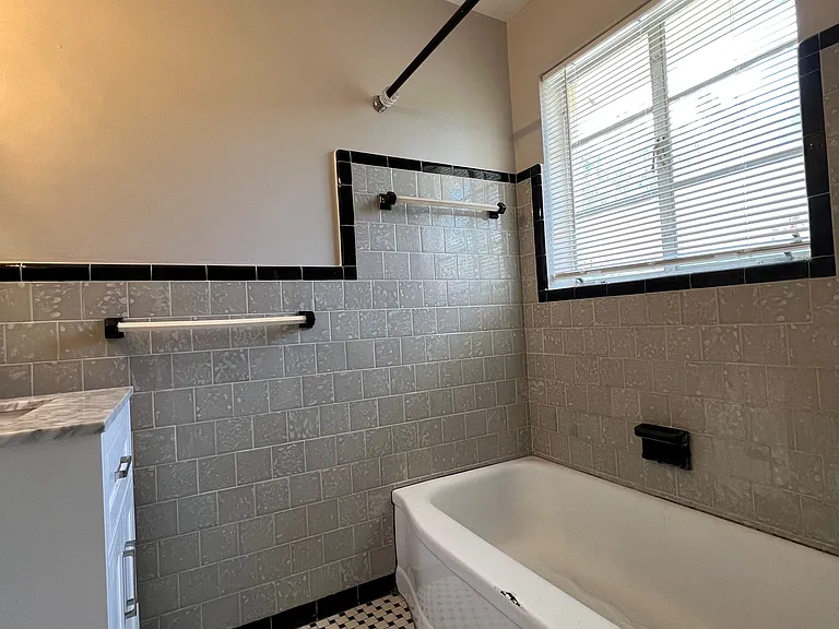 701 Bay St NE #3 — Photo 10