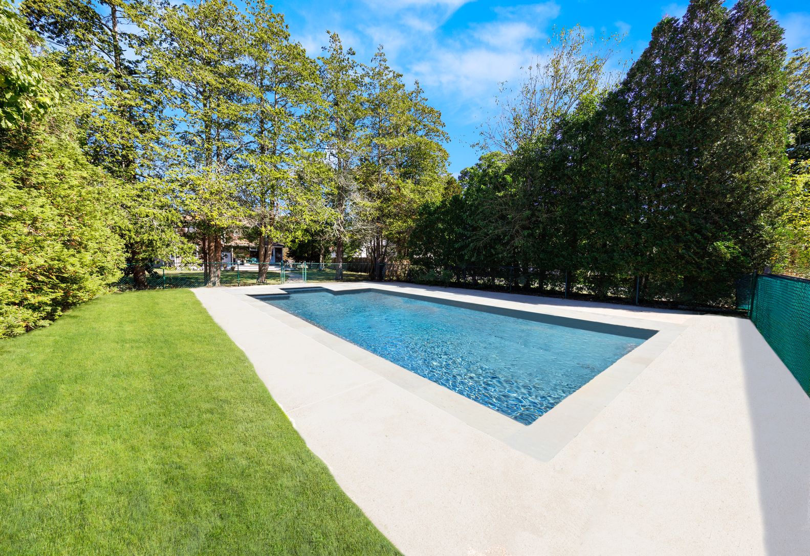  Pool (Pool water digitally added)