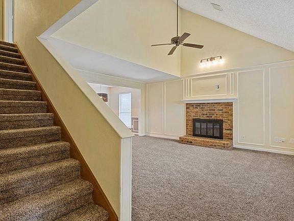 3rd image of 2123 Cordoba Dr