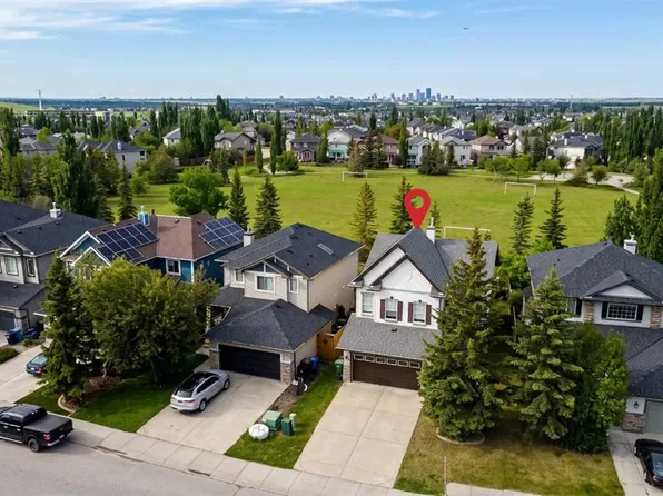11 N Chapala Way SE, Calgary, AB T2X 3S7