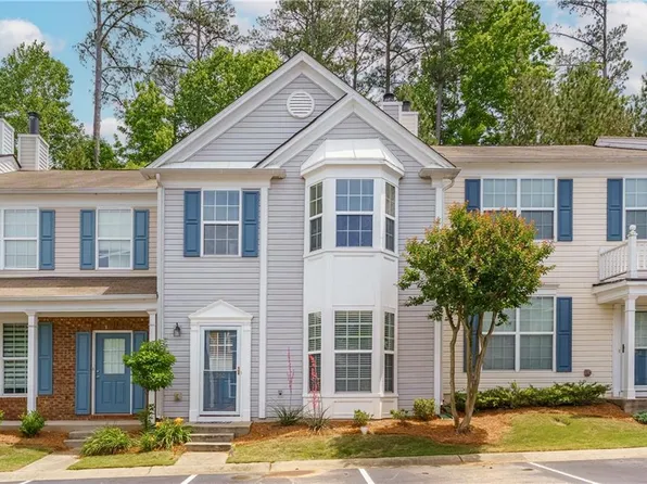 960 Prestwyck Ct, Alpharetta, GA 30004