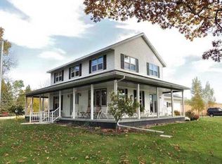 N7075 Bonanza Ln, Cecil, WI 54111